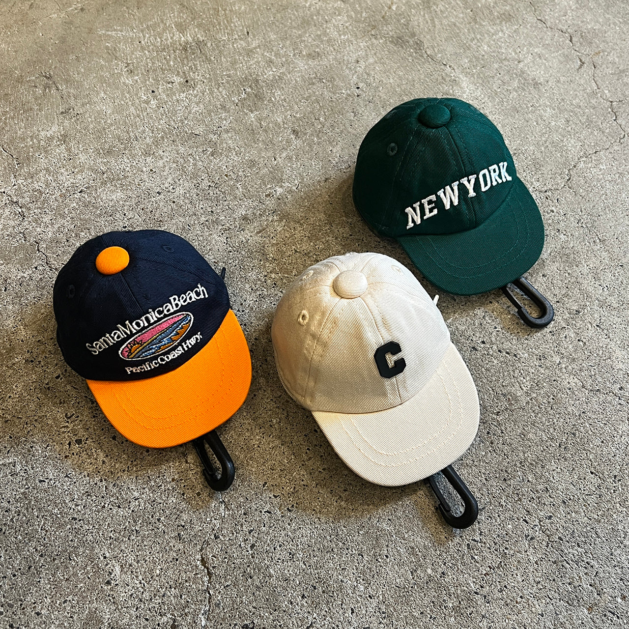 ベースボールキャップチャーム/ベージュ、ネイビー、グリーン